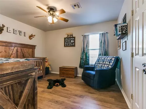 919 E Perkins Ave, Guthrie, OK 73044 photo 17