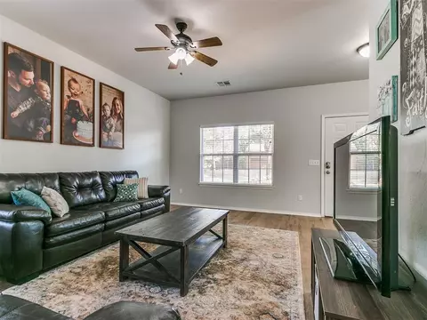919 E Perkins Ave, Guthrie, OK 73044 photo 11