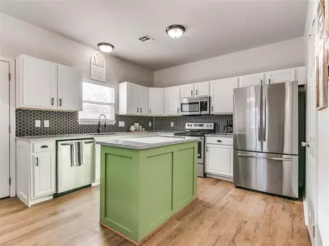 919 E Perkins Ave, Guthrie, OK 73044 photo 7