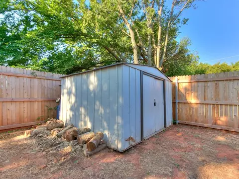 919 E Perkins Ave, Guthrie, OK 73044 photo 24