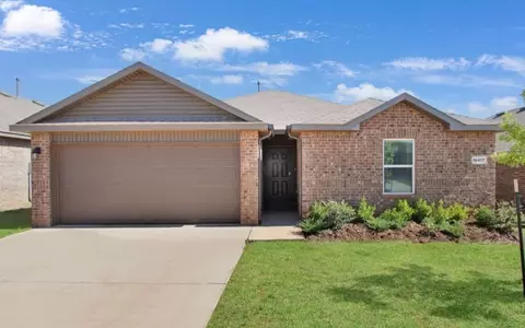 10417 SW 41st St, Mustang, OK 73064