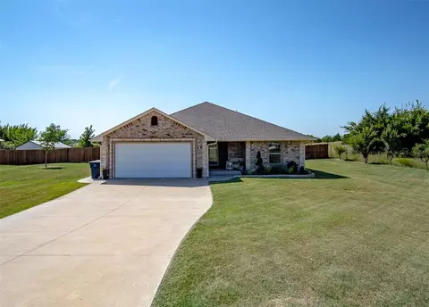 2013 Cheyenne Ln, Blanchard, OK 73010