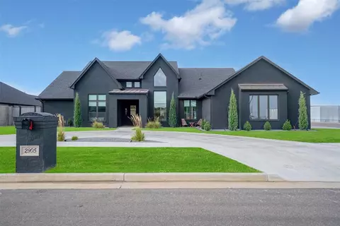 2905 Cloud Nine Cir, Weatherford, OK 73096