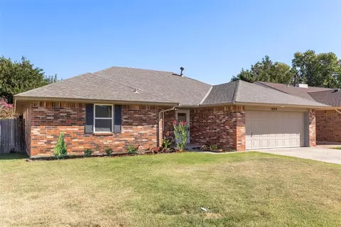 1033 Mabel C Fry Blvd, Yukon, OK 73099