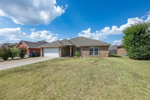 321 Bright Angel Trl, Edmond, OK 73003