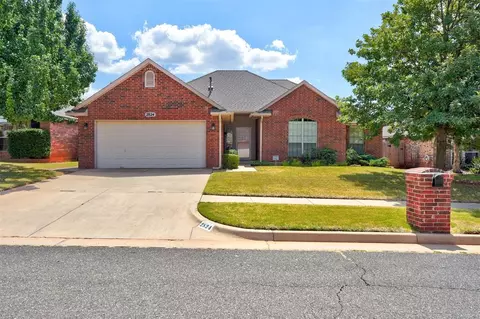 2824 NW 166th St, Edmond, OK 73012