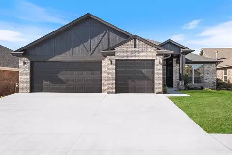 15909 Tall Grass Dr, Moore, OK 73170