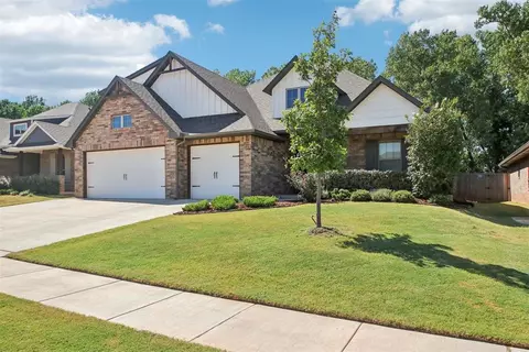 528 Side Track Rd, Yukon, OK 73099
