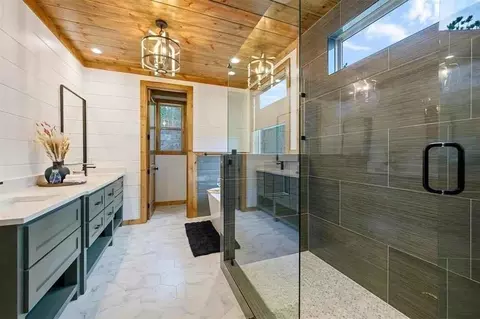 Bath - 88 E Fork Cir, Broken Bow, OK 74728 photo 1 of 5