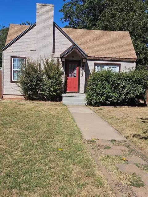 813 Elm St, Altus, OK 73521