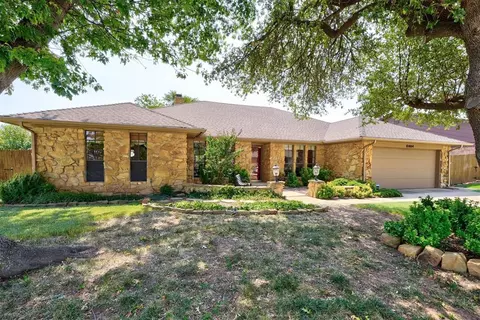 8004 NW 101st St, Oklahoma City, OK 73162