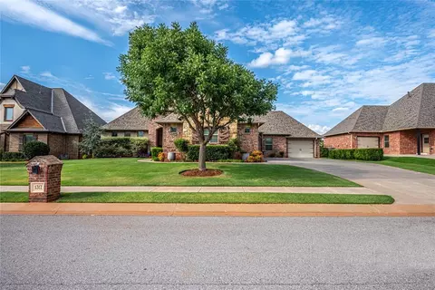 1317 Brayhill Rd, Edmond, OK 73003