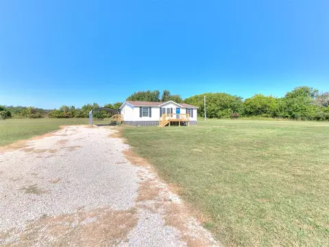 112 Hawk Springs Dr, Mcloud, OK 74851 photo 4
