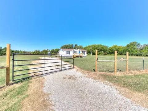 112 Hawk Springs Dr, Mcloud, OK 74851 photo 3