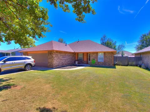 10324 Bellview Dr, Midwest City, OK 73130