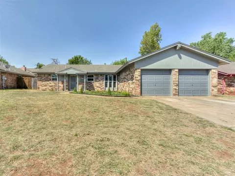 6613 Edgebrook Rd, Warr Acres, OK 73132