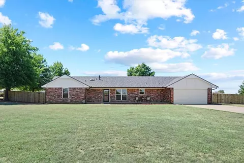 2009 Sheila Dr, Guthrie, OK 73044