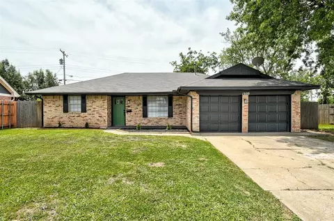 1608 Ashley Dr, Oklahoma City, OK 73120