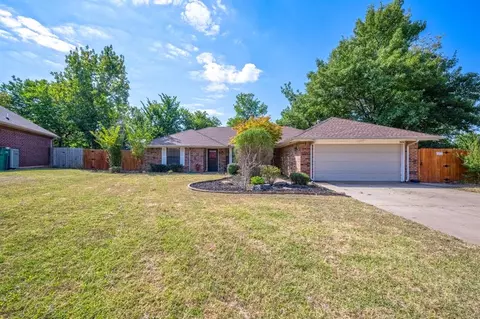 2604 Shady Tree Ln, Edmond, OK 73013