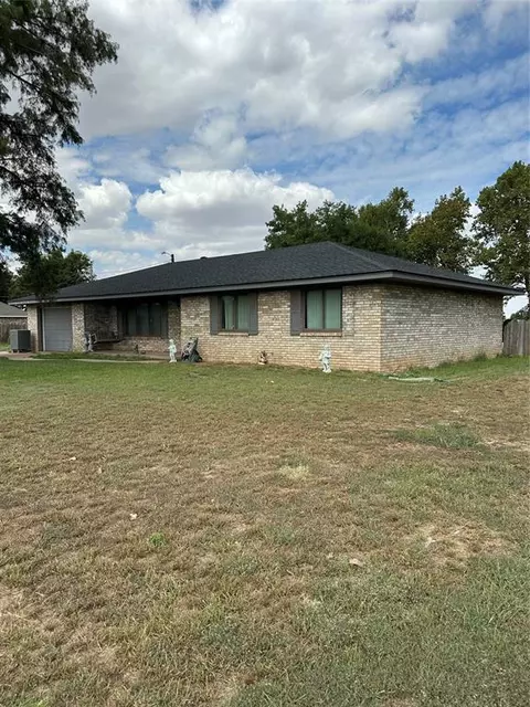 14917 Country Ln, Kingfisher, OK 73750
