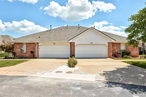 509 S Santa Fe Ave #103, Edmond, OK 73003
