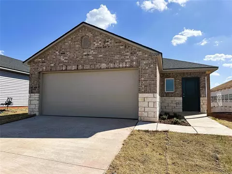 1209 Clydesdale Dr, Guthrie, OK 73044