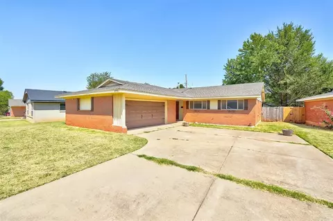 5705 NW 66th St, Warr Acres, OK 73132