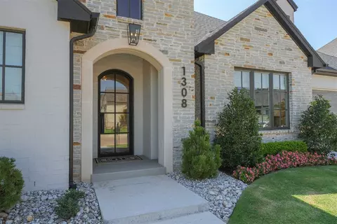 1308 NW 163rd St, Edmond, OK 73013