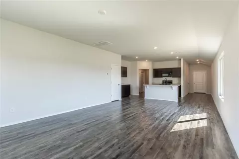 501 E Oak Tree Ave, Perkins, OK 74059 photo 9
