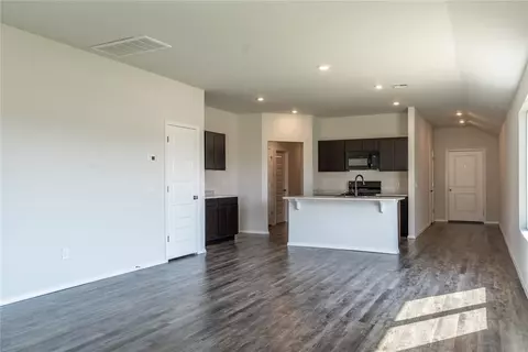 501 E Oak Tree Ave, Perkins, OK 74059 photo 10