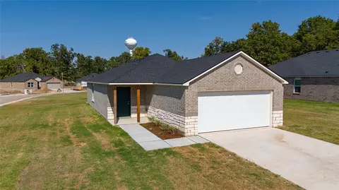 501 E Oak Tree Ave, Perkins, OK 74059 photo 3