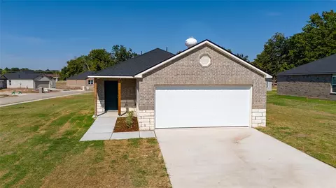 501 E Oak Tree Ave, Perkins, OK 74059 photo 2