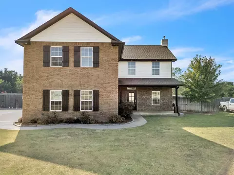 10857 N Pointe Dr, Edmond, OK 73025