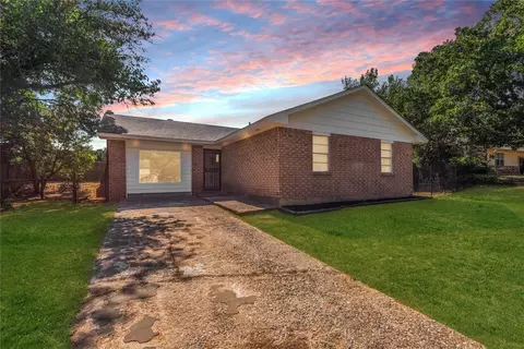 3420 Gwendolyn Ln, Edmond, OK 73034