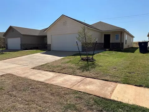 9444 NW 115th St, Yukon, OK 73099