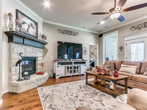 811 E Mosier St, Norman, OK 73071 photo 9