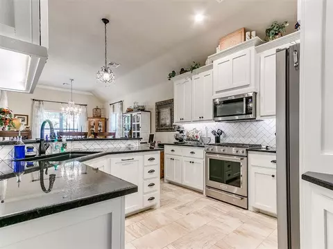 811 E Mosier St, Norman, OK 73071 photo 15