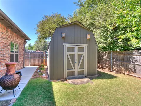 811 E Mosier St, Norman, OK 73071 photo 36