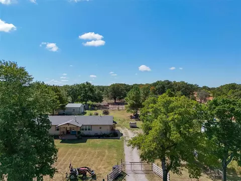38677 New Hope Rd, Tecumseh, OK 74873