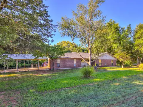 8750 E Maguire Rd, Noble, OK 73068