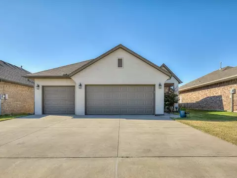 2340 Alta Vista Ln, Edmond, OK 73034