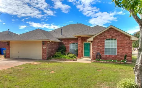 1110 Barbary Dr, Norman, OK 73072