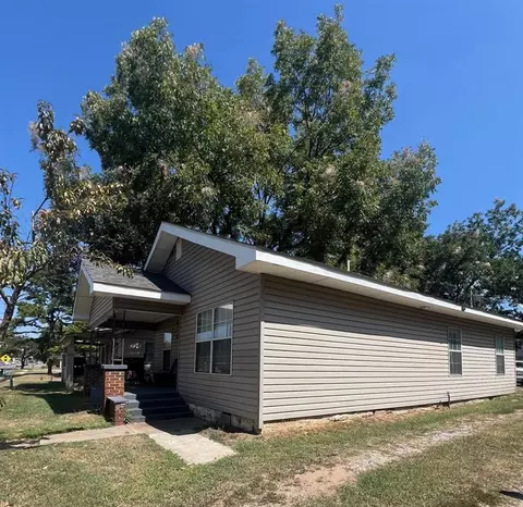 541 N Kickapoo Ave, Shawnee, OK 74801 photo 4