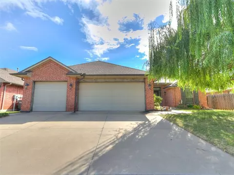 2524 Ozark Trl, Edmond, OK 73003