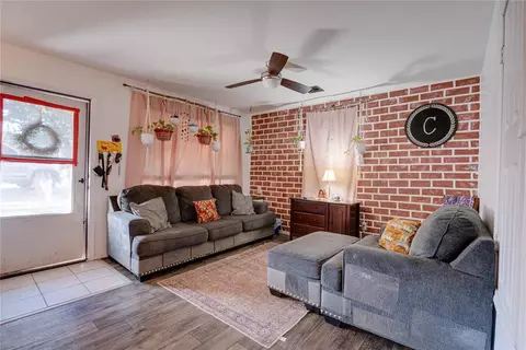 1404 E Wayne St, Shawnee, OK 74801 photo 4