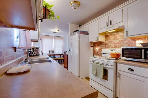 1404 E Wayne St, Shawnee, OK 74801 photo 10