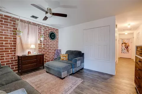 1404 E Wayne St, Shawnee, OK 74801 photo 5