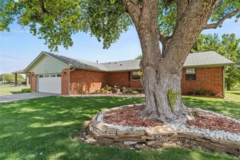 704 Park Blvd, Watonga, OK 73772 photo 4