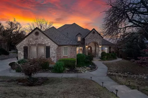 3304 Dogwood Ln, Edmond, OK 73034
