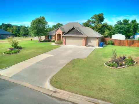 9321 Conners Way, Mcloud, OK 74851 photo 2